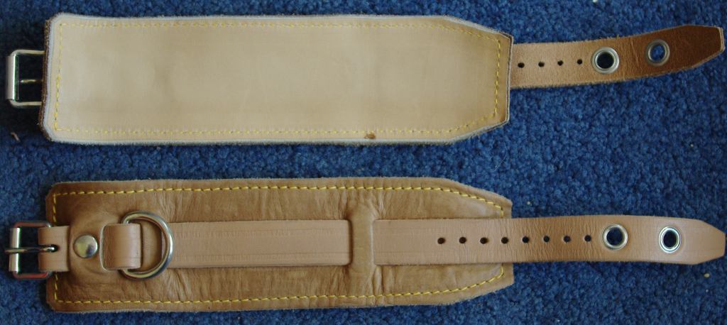../image/1572_heetkamp_cuffs_leather2.jpg